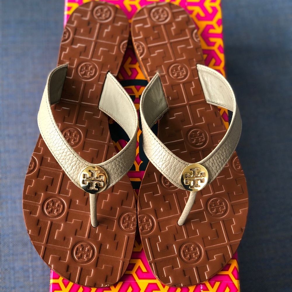 NEW 🌟 Tory Burch Thora Gray Leather Sandals